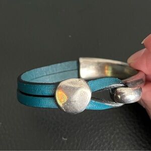 Teal wrap cuff leather and hammered  silver tone bracelet. 6.5"